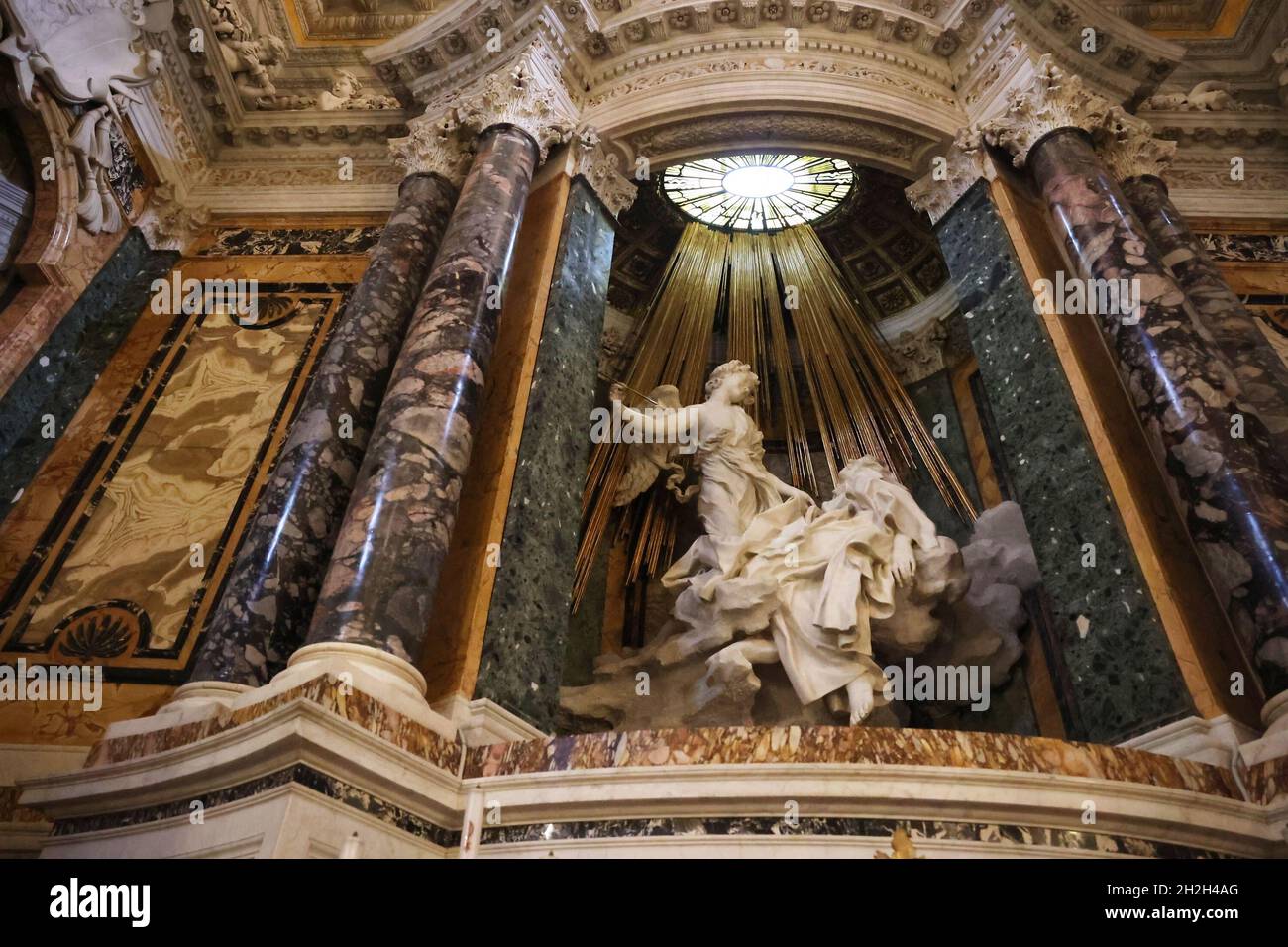 Roma, Italia. 21 ottobre 2021. Cappella del Cornaro di Roma il restauro completo rivela i segreti del capolavoro di Bernini Credit: Independent Photo Agency/Alamy Live News Foto Stock