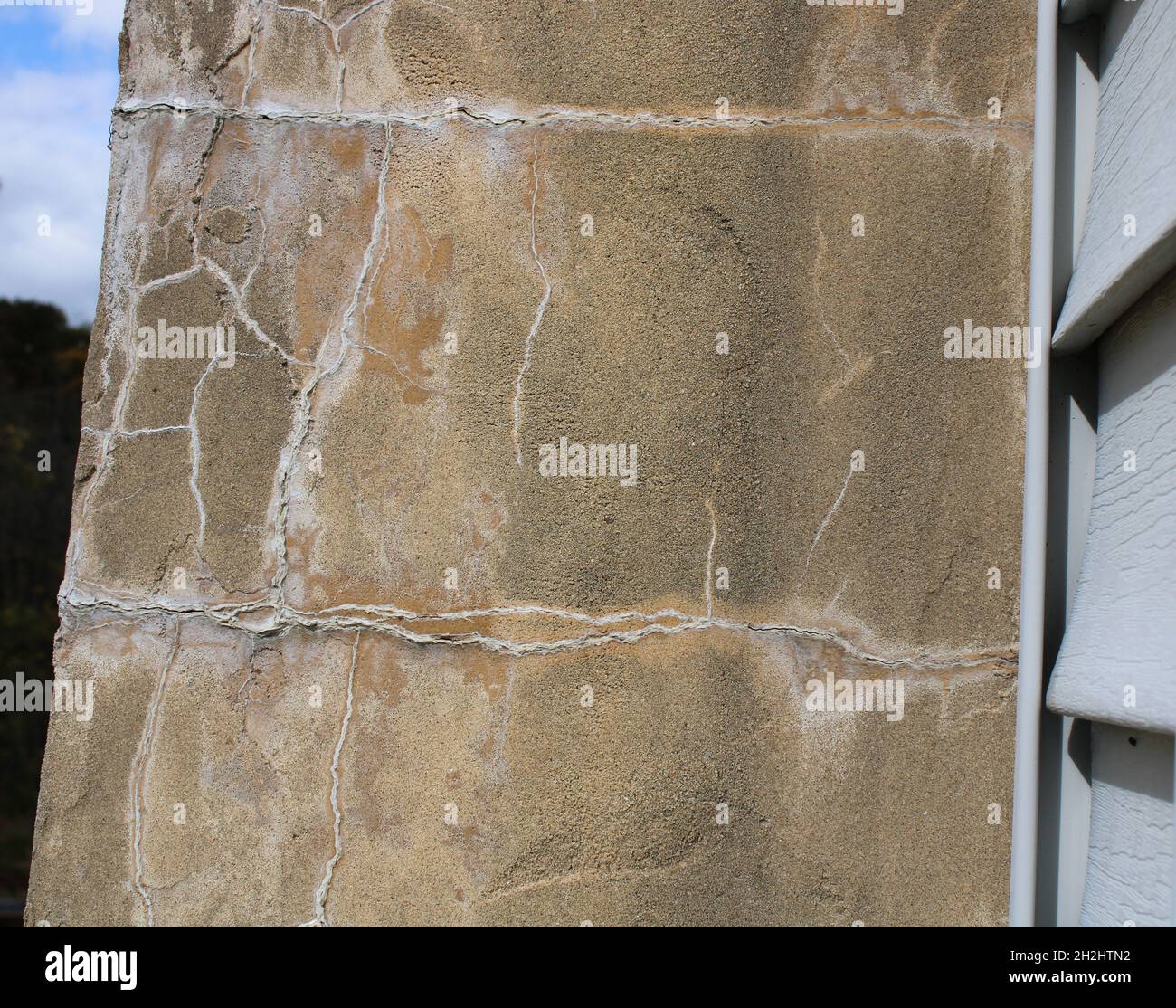 Un dettaglio di un vecchio Chimney tempo Foto Stock