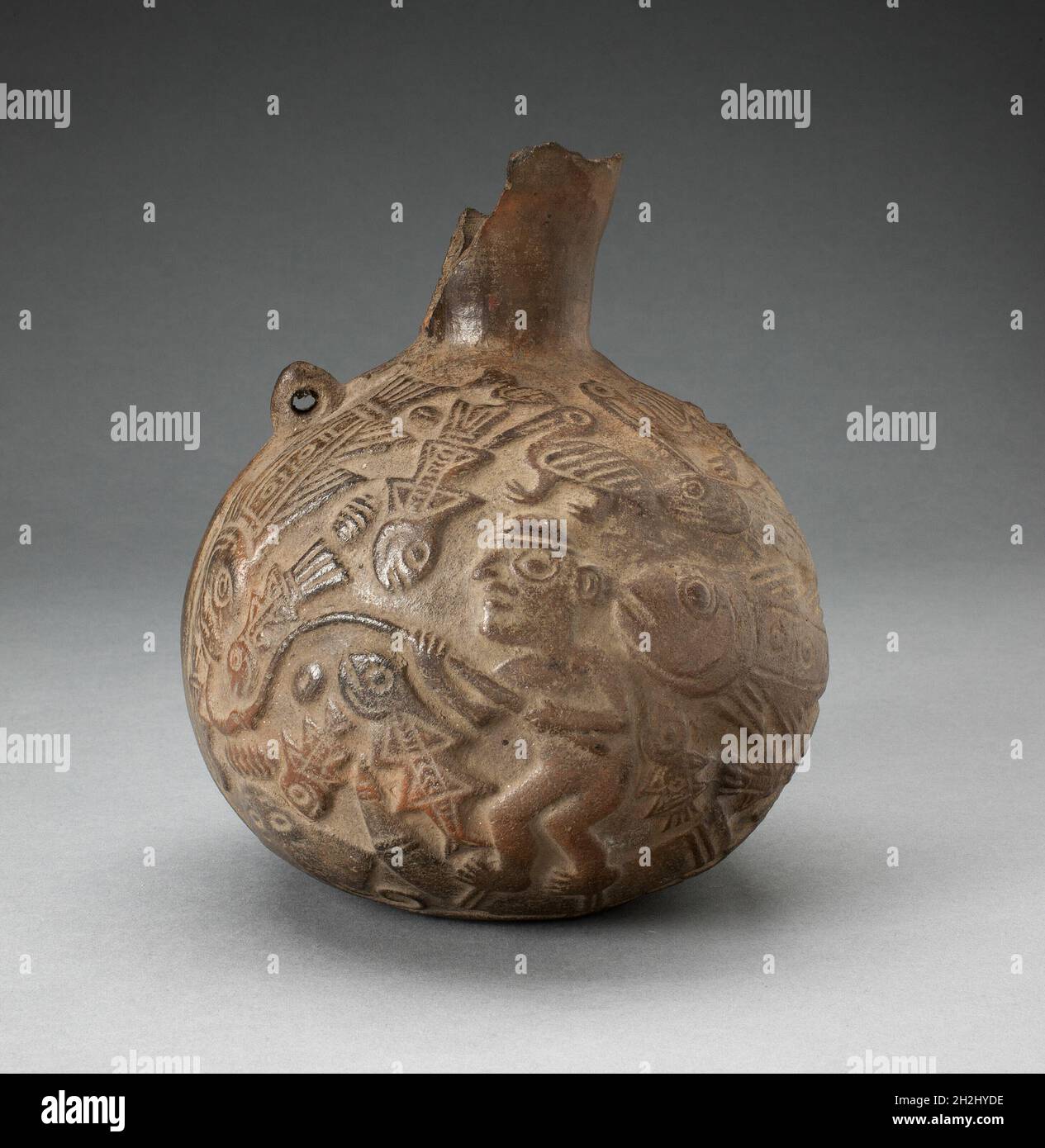 Caraffa con Relief Depicing Fishing Scene, 100 a.C./d.C. 500. Foto Stock