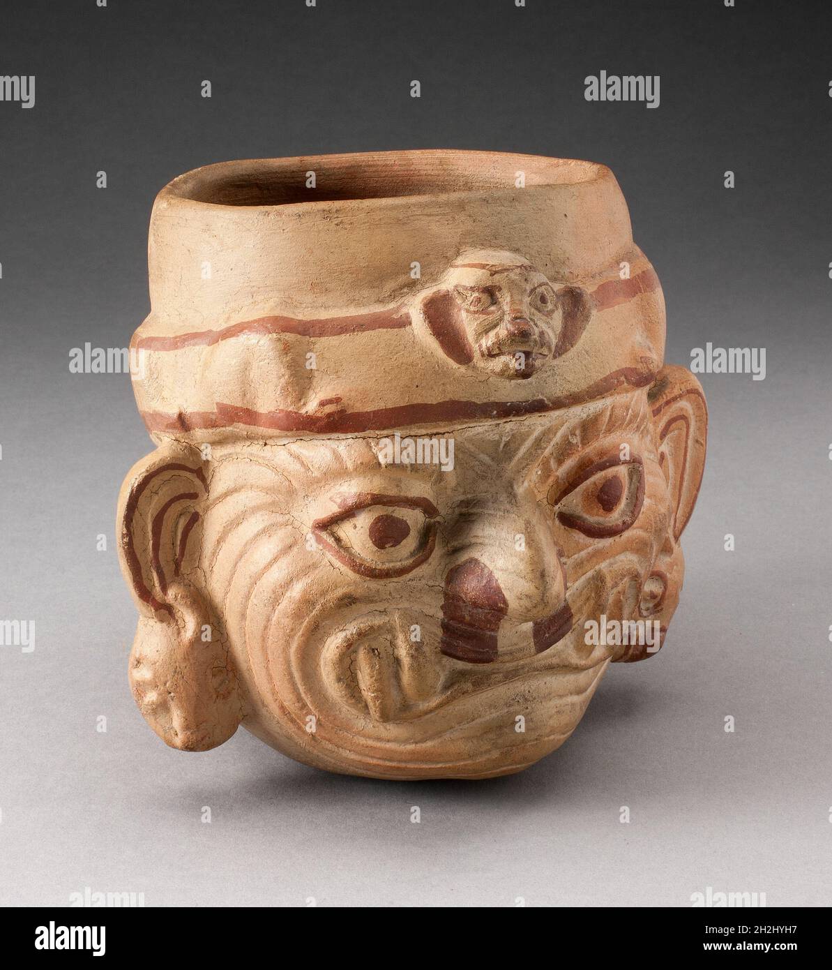 Ritratto vaso di una testa, 100 a.C./d.C. 500. Foto Stock