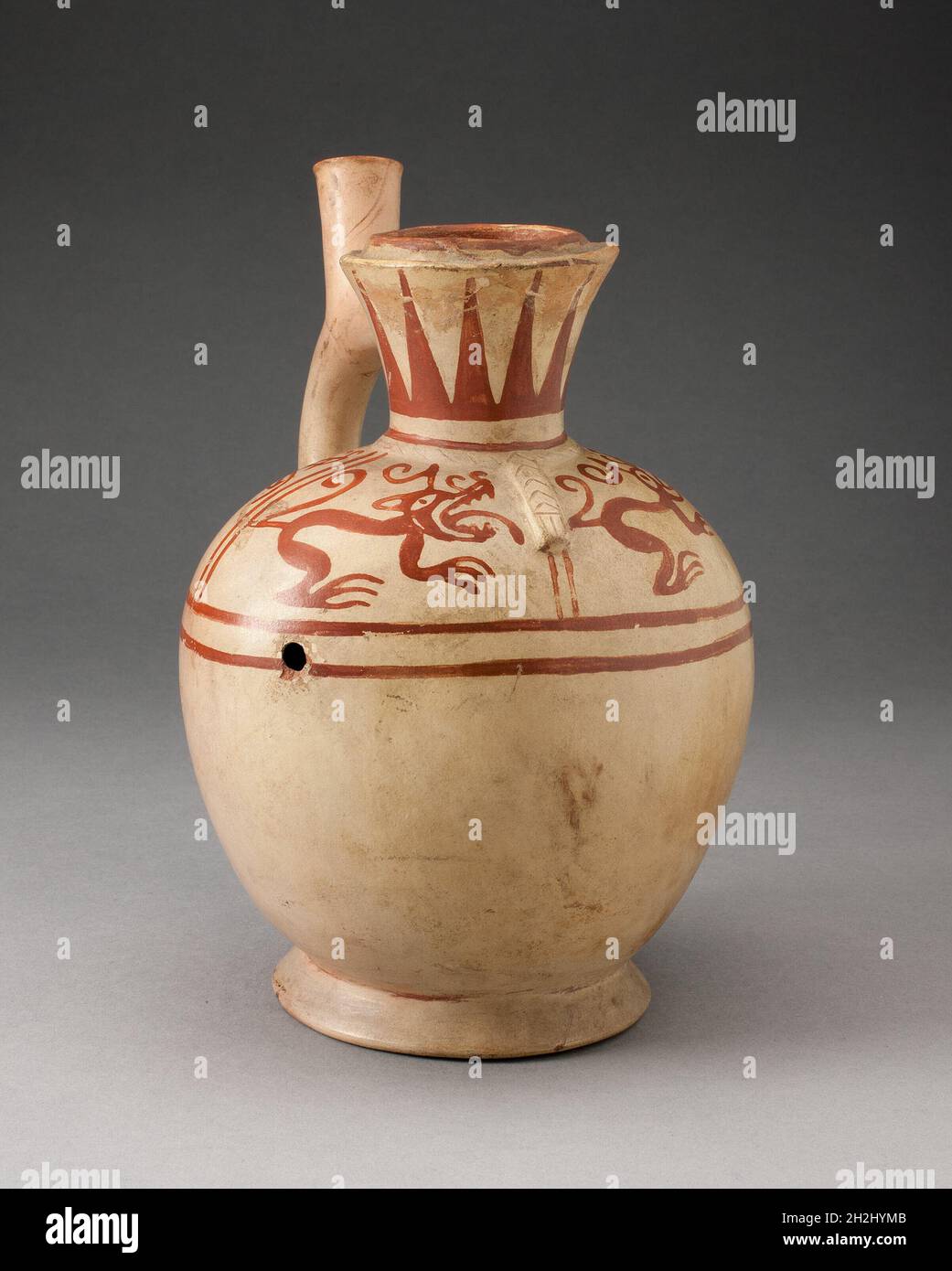 Manico bicchiere per beccuccio con motivi quadruplicati, 100 a.C./d.C. 500. Foto Stock