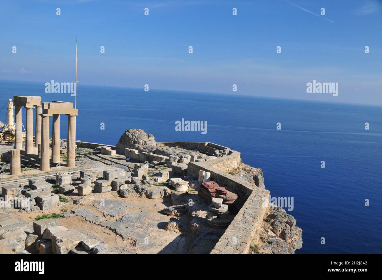 La Grecia, Rodi, Acropoli di Lindos, colonne di Athena Lindia tempio del IV secolo A.C. Foto Stock