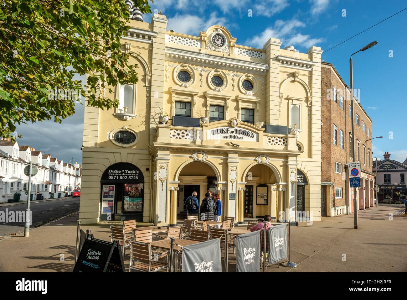 Brighton, 22 ottobre 2021: Il cinema Duke of York di Brighton, aperto il 22 settembre 1910, il più antico cinema in uso continuo nel Regno Unito Foto Stock