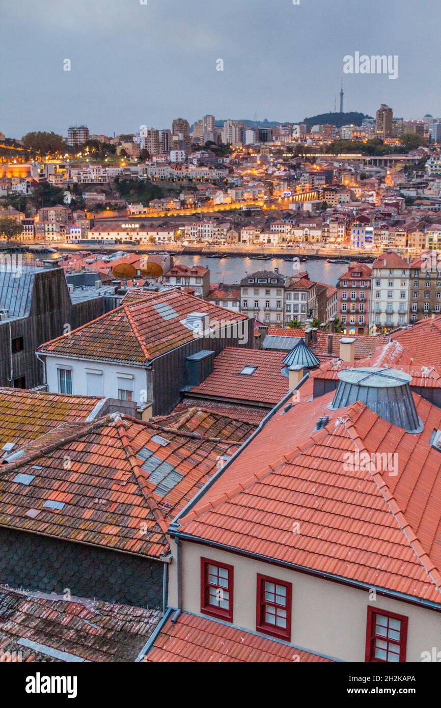 Vista del ponte Luis i e del monastero Serra do Pilar a Porto, Portogallo Foto Stock