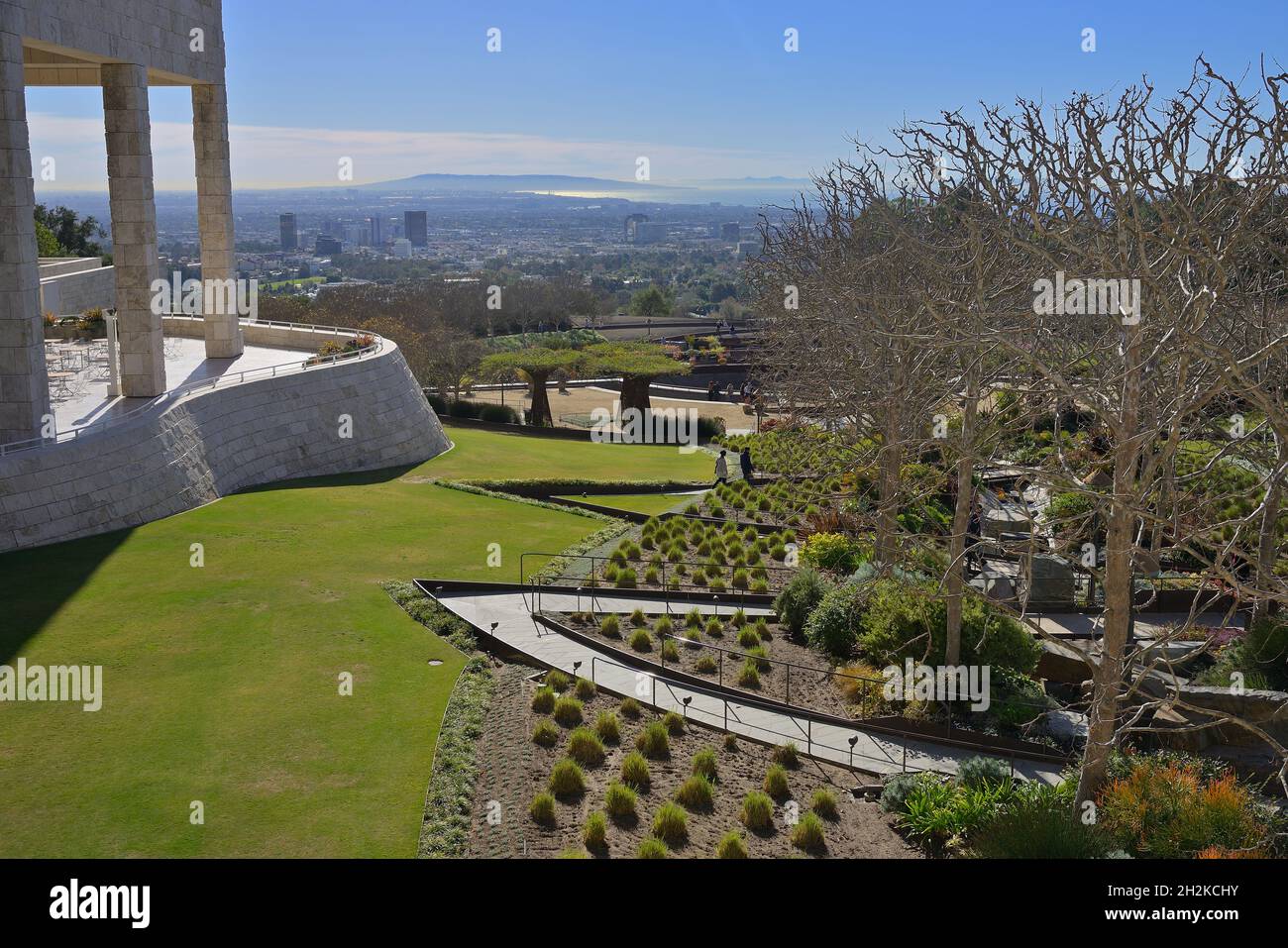 L'incredibile Getty Center nelle montagne di Santa Monica si affaccia su Los Angeles, Brentwood, California Foto Stock