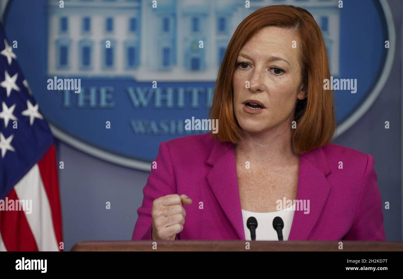 Washington DC, Stati Uniti. 22 ottobre 2021. Il segretario alla Casa Bianca Jen Psaki parla con i giornalisti della Casa Bianca venerdì 22 ottobre 2021. Psaki ha risposto alle domande riguardanti il municipio del presidente Biden la notte precedente a Baltimora, MD. Foto di Leigh Vogel/UPI Credit: UPI/Alamy Live News Foto Stock