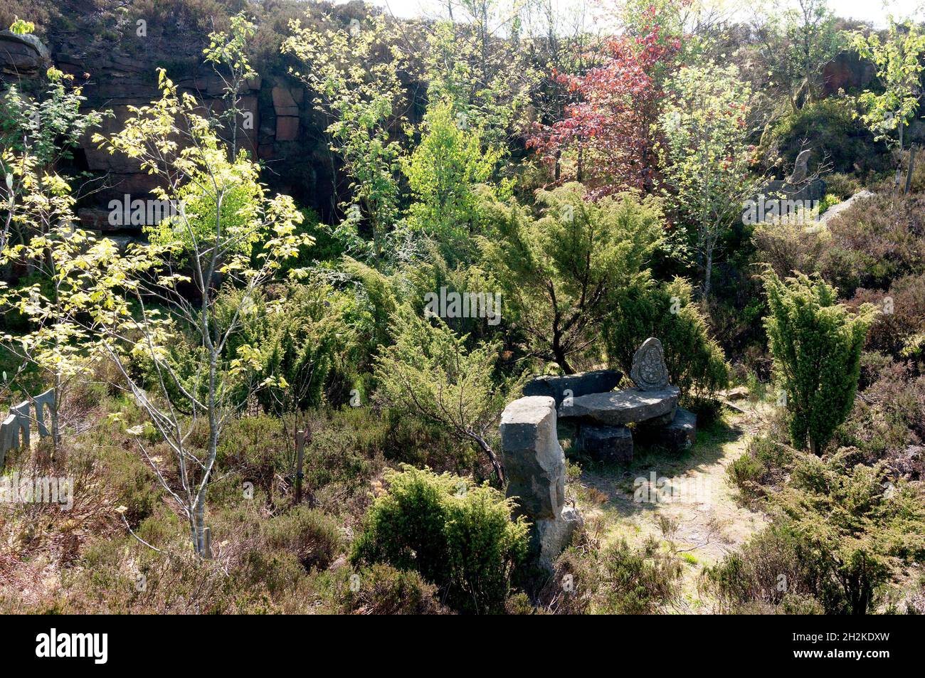 Sculture nel Giardino del Millennio presso la cava di Nab End disutilizzata, Mytholmroyd, West Yorkshire Foto Stock
