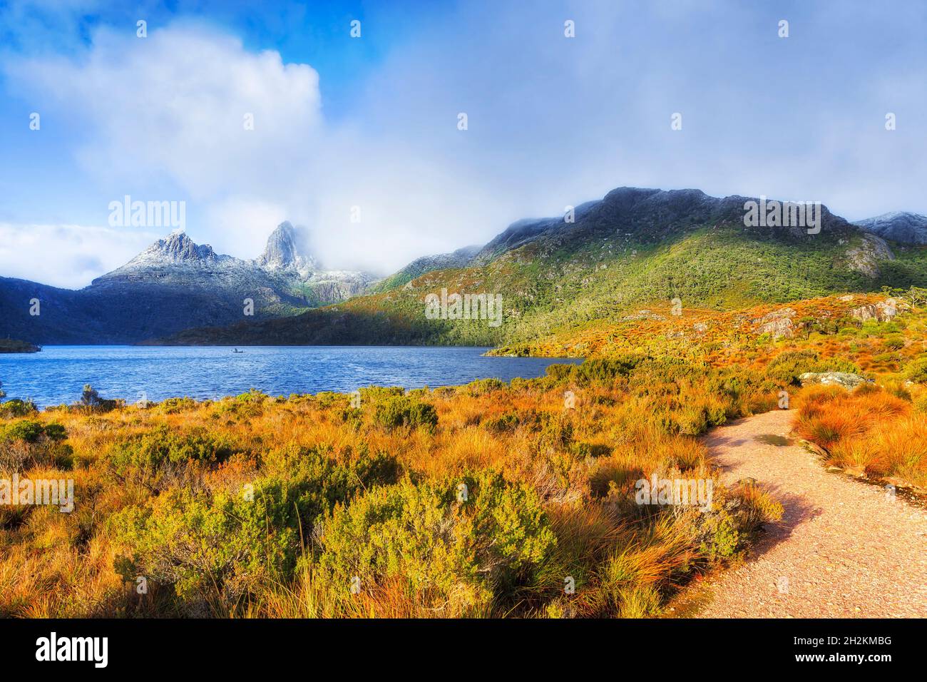 Area di riposo del lago di colomba e circuito a piedi intorno al lago e Cradle Mountain di Tasmania, Australia. Foto Stock