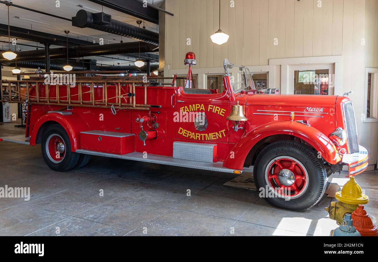 Motore antincendio Mack Type 75 anni '40 - Tampa, Florida, USA Foto Stock