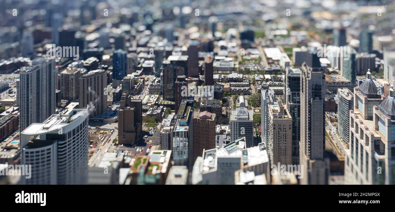 Vista aerea dello skyline di Chicago dall'alto, paesaggio urbano. Città del centro di Chicago, grattacieli e moderne torri business. Illinois, Stati Uniti Foto Stock