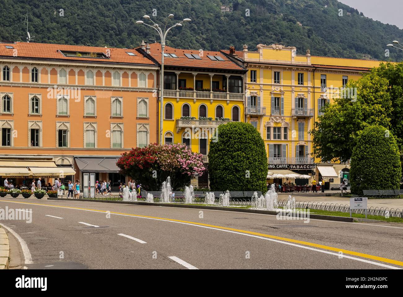 Como, Italia - 14 giugno 2017: Vista sulle vie di Como nel centro della città Foto Stock