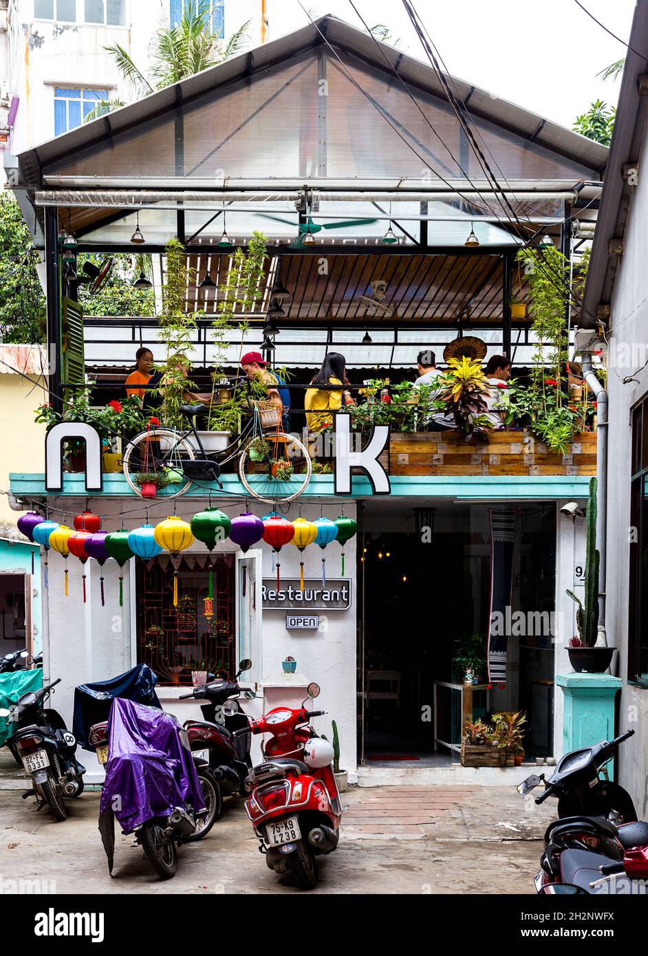 Un piccolo ristorante per turisti a Hue, Vietnam. Foto Stock