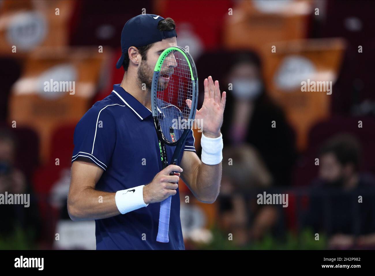 Karen Khachanov durante la VTB Kremlin Cup 2021 al Palazzo di ginnastica Irina Viner-Usmanova a MOSCA, - OTTOBRE 23: (Foto di Anatoliy Medved) Foto Stock