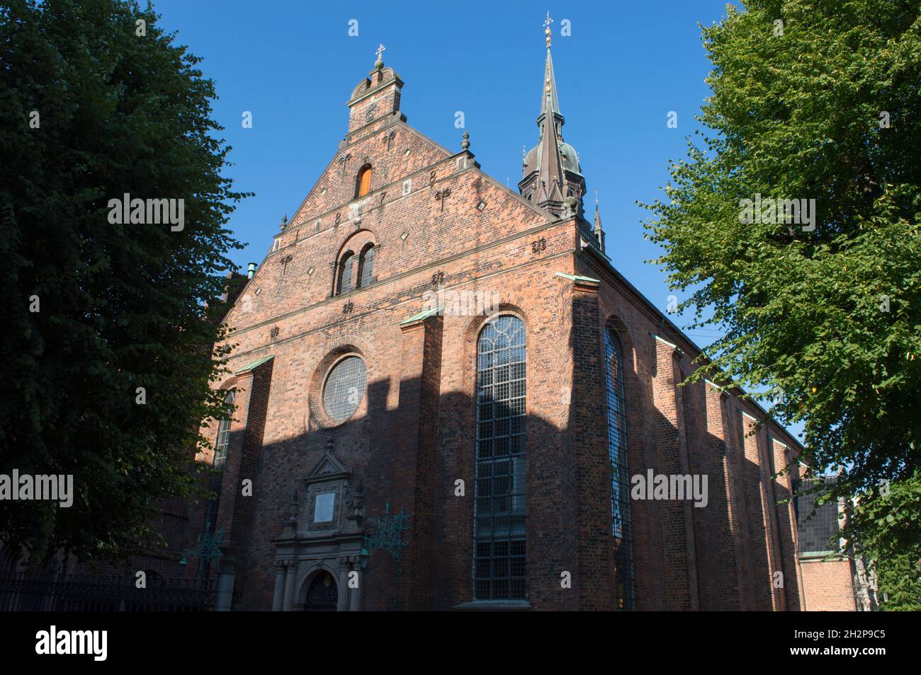 Storica chiesa luterana, Chiesa dello Spirito Santo nel centro di Copenaghen, una delle chiese più antiche della città Foto Stock