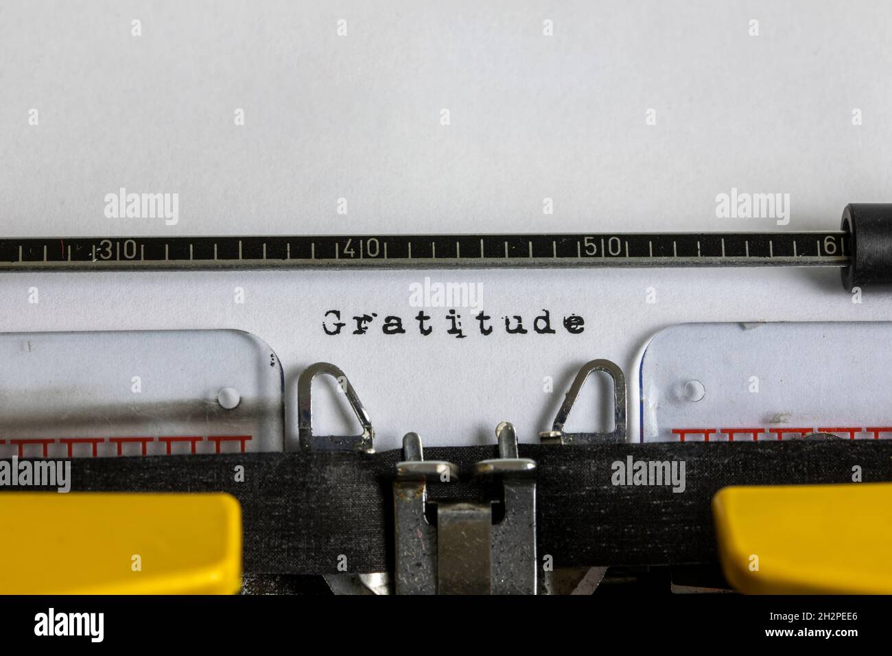 Gratitudine scritta su una vecchia macchina da scrivere Foto Stock