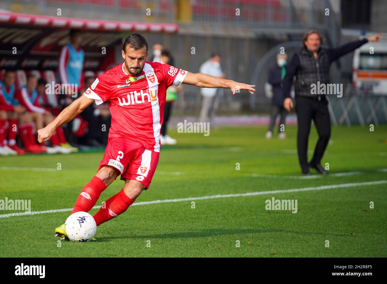 Giulio Donati Jogador Monza Durante Jogo Campeonato Italiano Serie Entre —  Fotografia de Stock Editorial © VincenzoIzzo #464936358