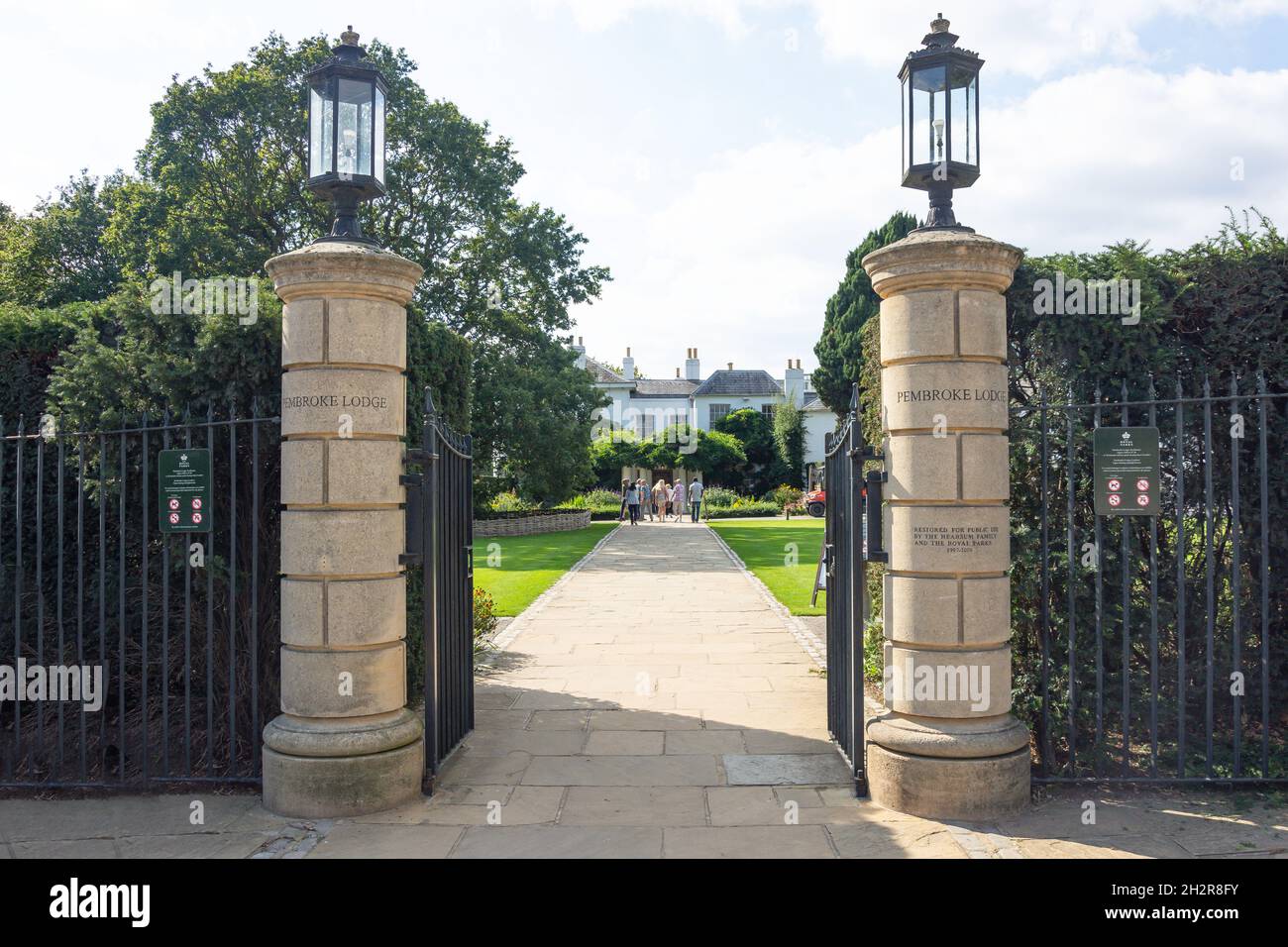 Ingresso al Pembroke Lodge and Gardens, Richmond Park, London Borough of Richmond upon Thames, Greater London, England, Regno Unito Foto Stock