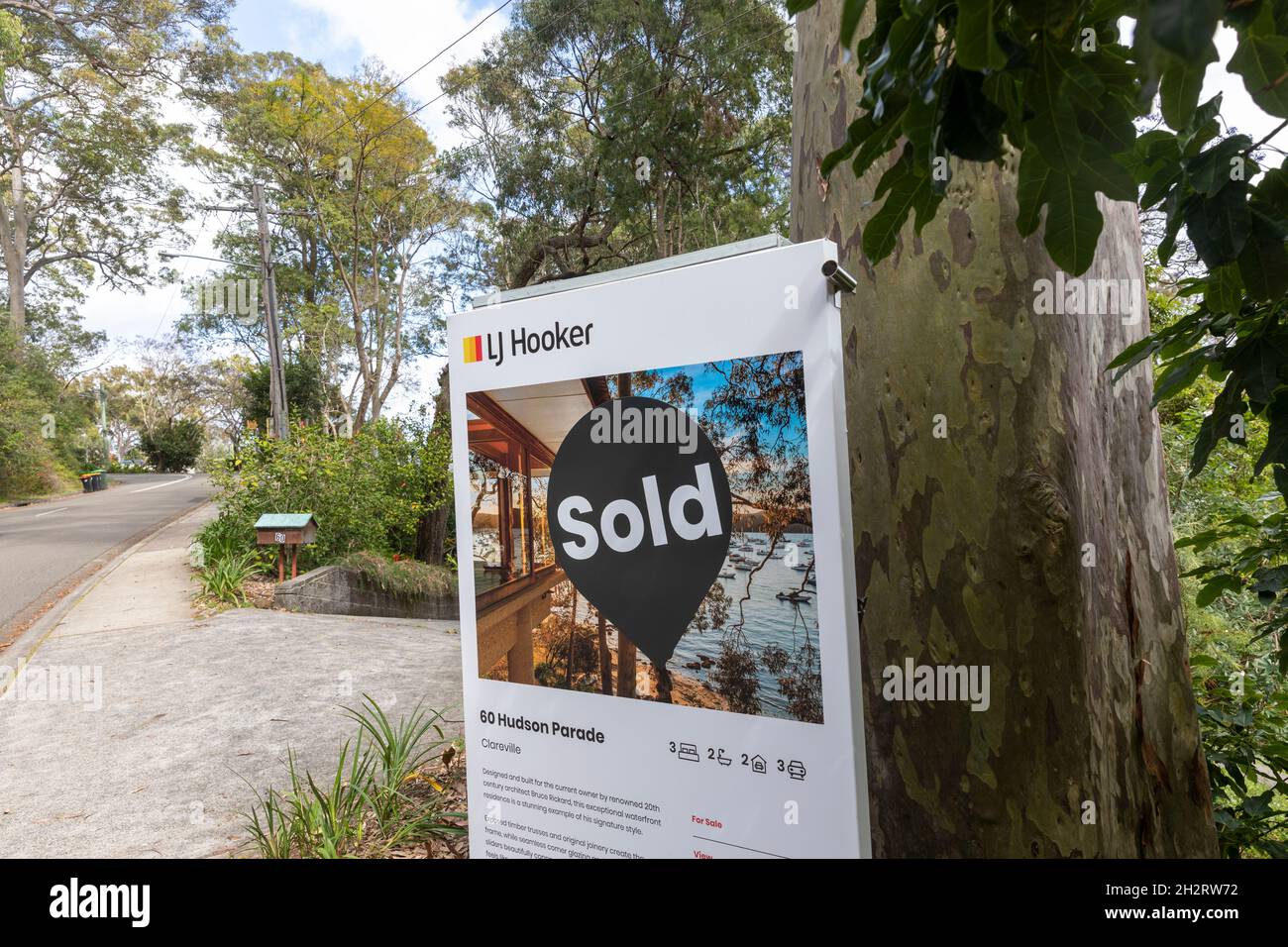 Clareville in Sydney, LJ Hooker agente immobiliare ha venduto una proprietà sul lungomare in un mercato riscaldato di proprietà di Sydney, NSW, Australia Foto Stock