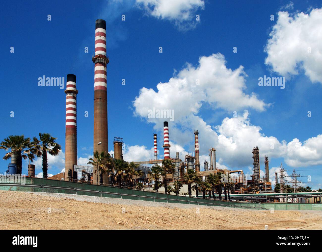 Petro-raffineria chimica, Puente Mayorga, la provincia di Cadiz Cadice, Costa del Sol, Andalusia, Spagna, Europa occidentale. Foto Stock