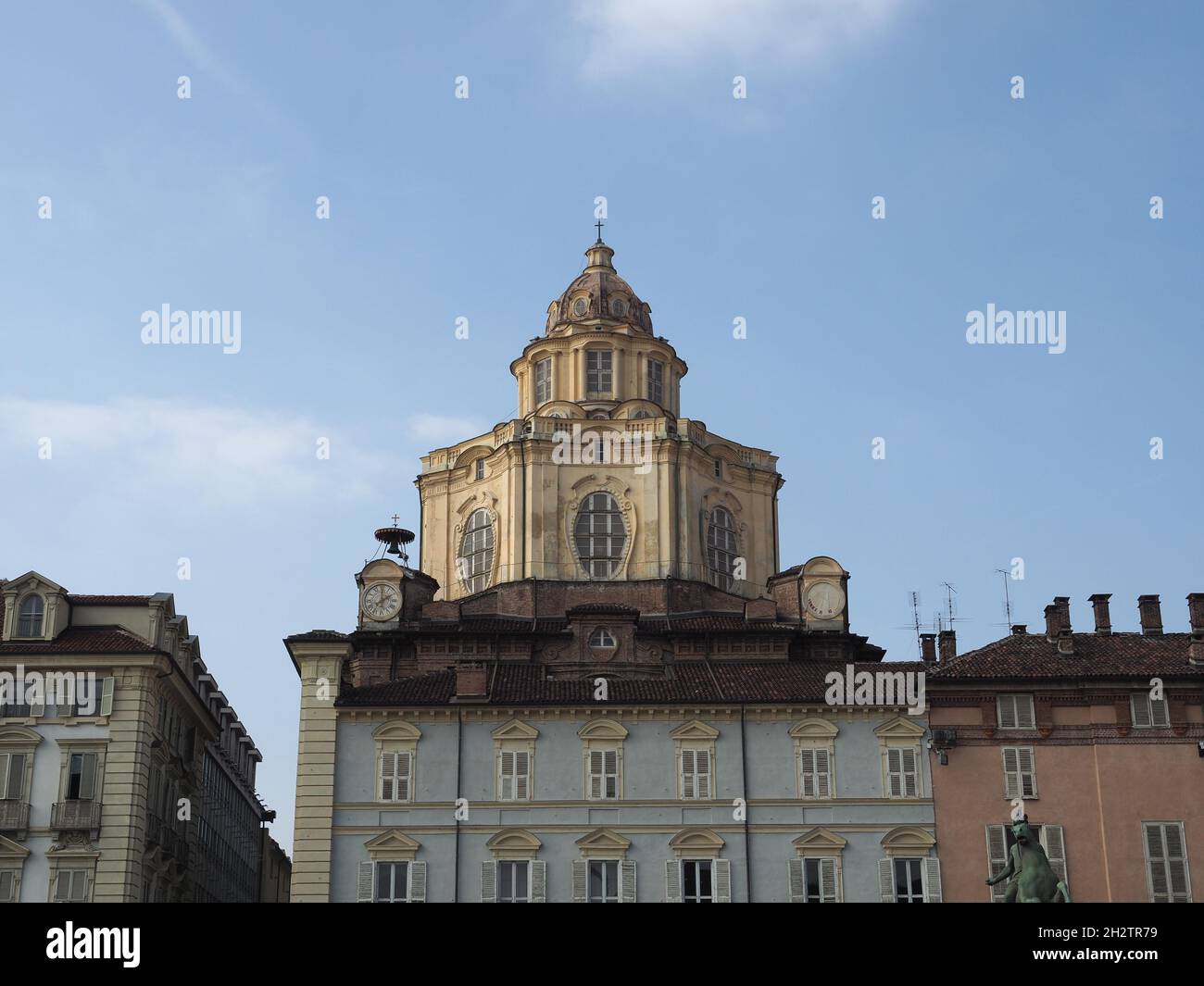 La chiesa di San Lorenzo in Piazza Castello a Torino Foto Stock