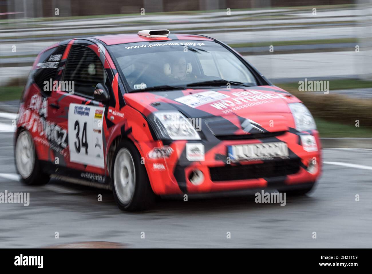 Lublino, Polonia - 11 gennaio 2015: Corse automobilistiche amatoriali all'Arena di Lublino Foto Stock