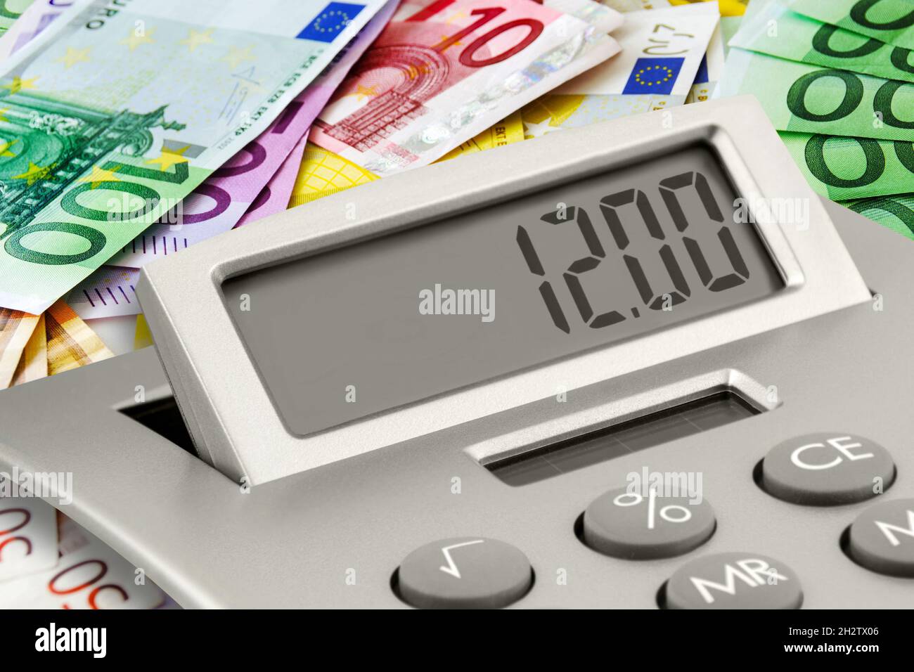 Salario minimo 12,00 Euro e calcolatrice Foto Stock