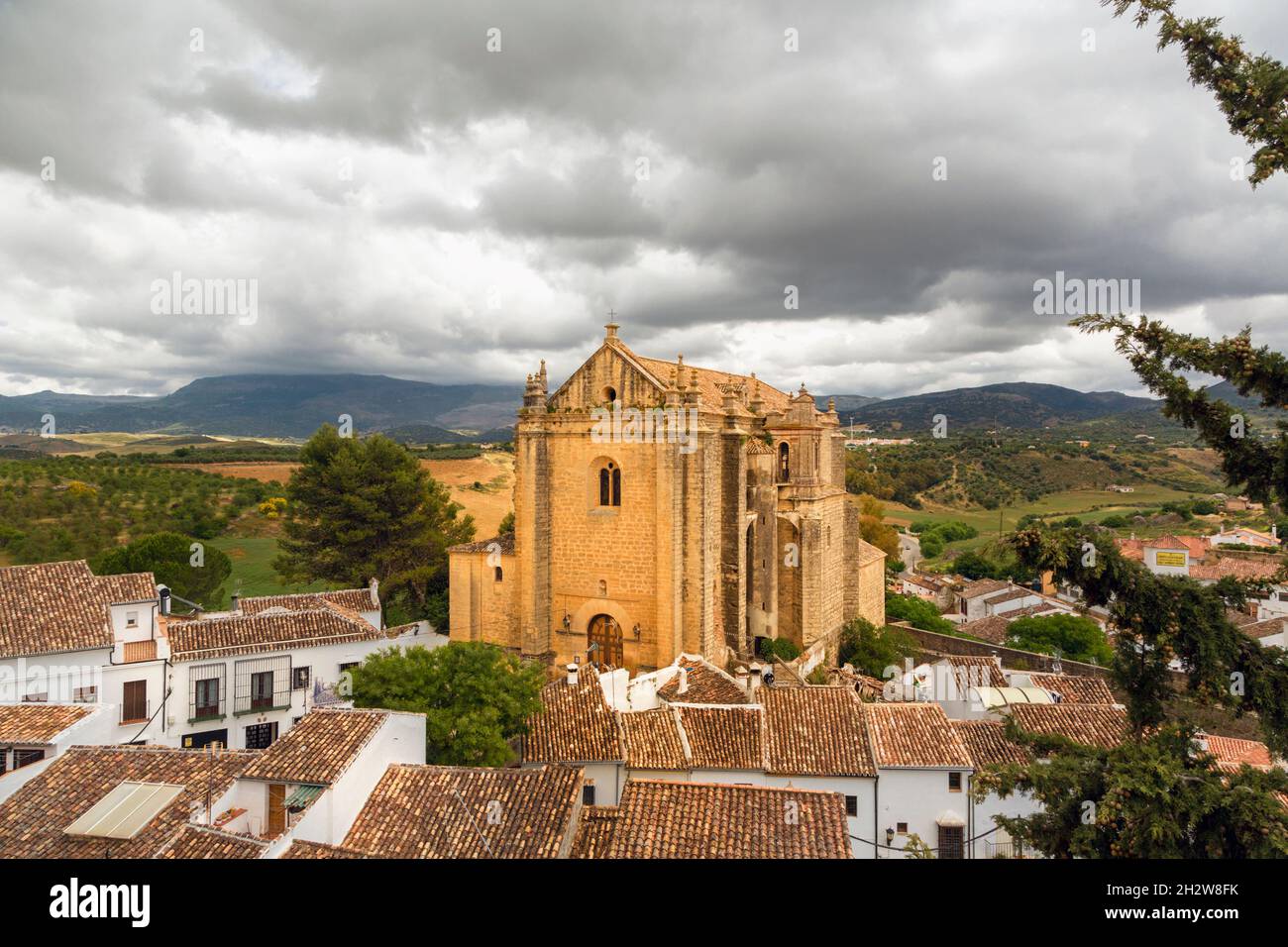 Chiesa dello Spirito Santo, (Iglesia del Espirituu Santo), Ronda, Provincia di Malaga, Andalusia, Spagna meridionale. La costruzione iniziò sulla chiesa nel 1485, Foto Stock
