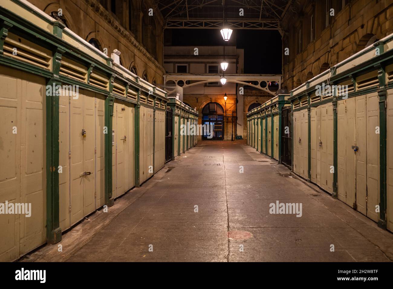 Mercato di St Nicholas, Bristol di notte (Ott21) Foto Stock