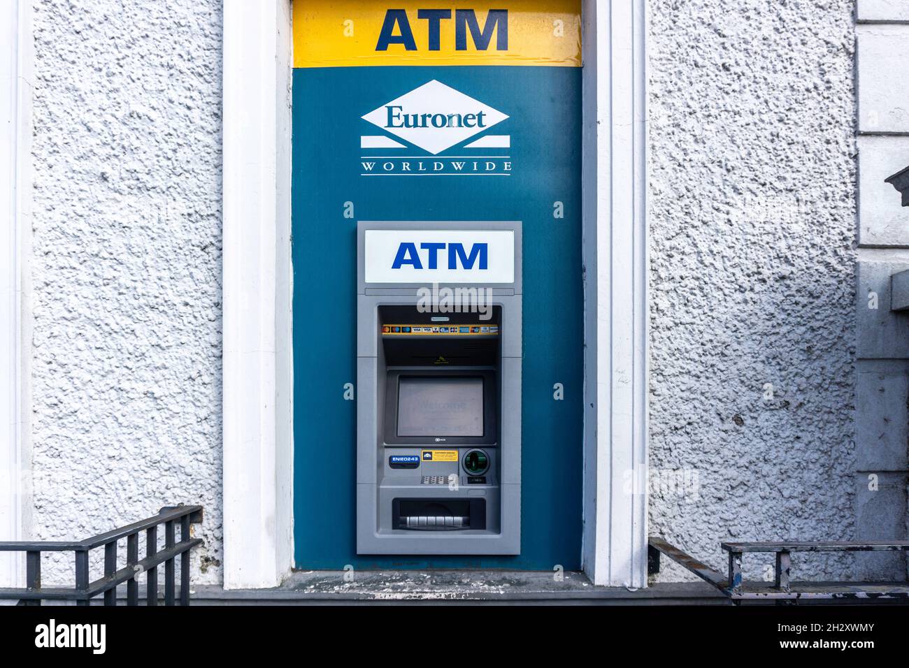 A Euronet ATM a Edgeworthstown, County Longford, Irlanda. Euronet è un fornitore americano con sede centrale di servizi di pagamento elettronico. Foto Stock