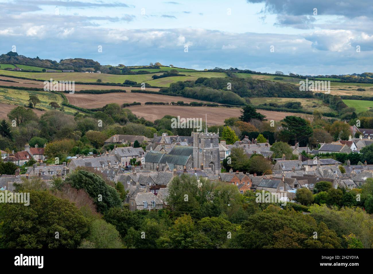 il villaggio storico del castello di corfe sull'isola di purbeck nel dorset uk. case in pietra nel castello di corfe, villaggio dorset, villaggio storico dorset. Foto Stock