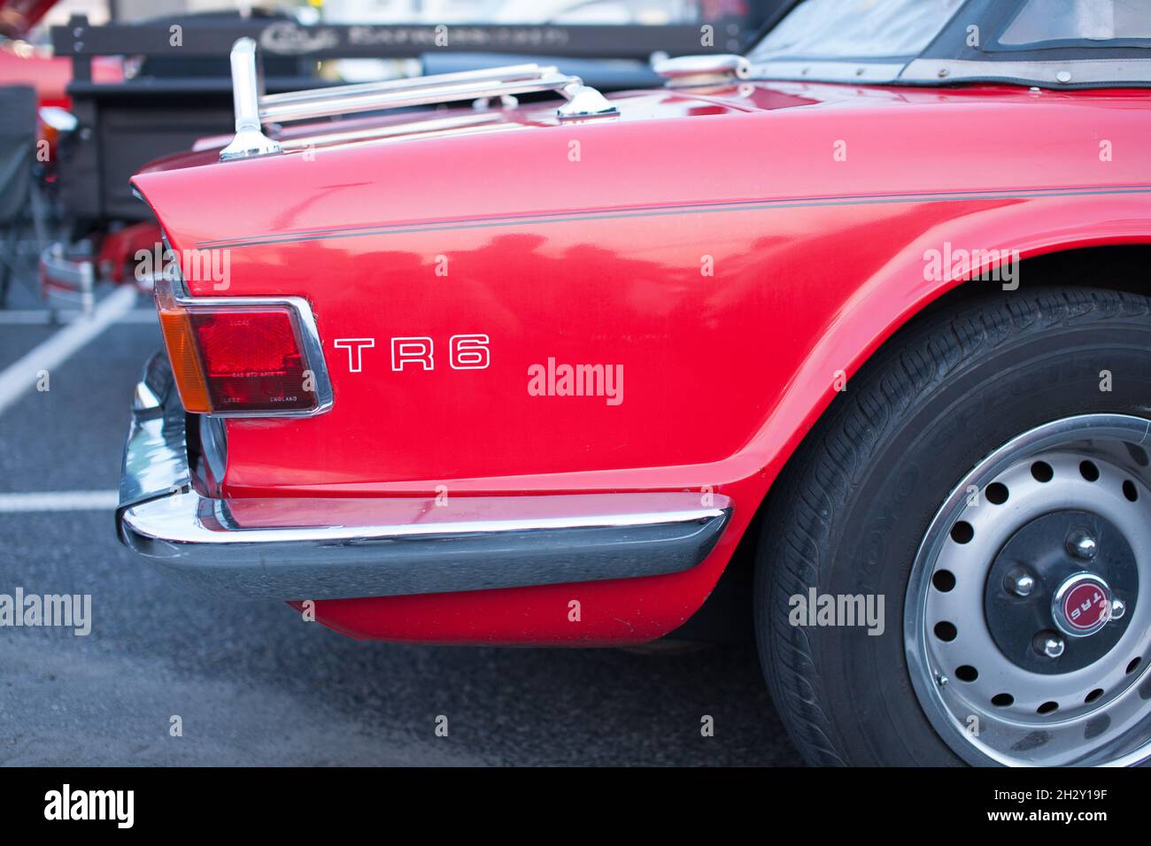 Red Triumph TR6 in una mostra d'auto d'epoca a Brossard, Quebec, Canada Foto Stock