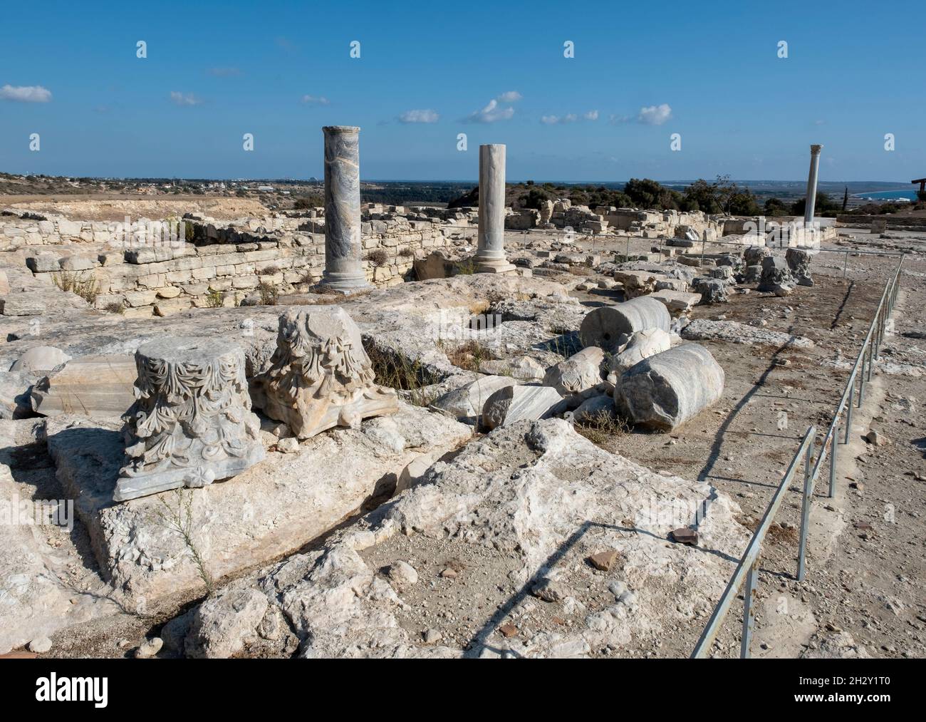 Le rovine romane di Stoa nel sito archeologico di Kourion, Episkopi, Repubblica di Cipro Foto Stock