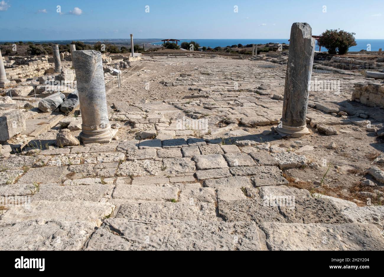 Le rovine romane di Stoa nel sito archeologico di Kourion, Episkopi, Repubblica di Cipro Foto Stock