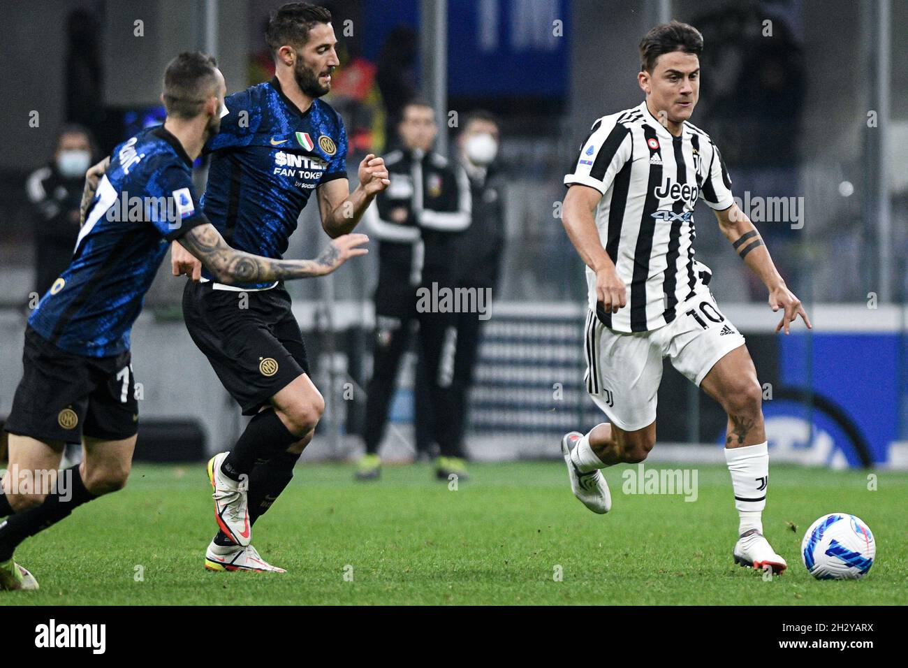 Milano, Italia - 24 Ottobre 2021: Paulo Dybala della Juventus durante la Serie A Campionato Italiano di calcio partita FC Internazionale vs Juventus allo Stadio San Siro Foto Stock
