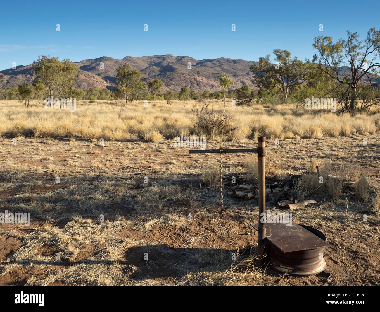 Campeggio al Mt Zeil Wilderness Park, West Macdonnell Ranges, Northern Territory. Foto Stock