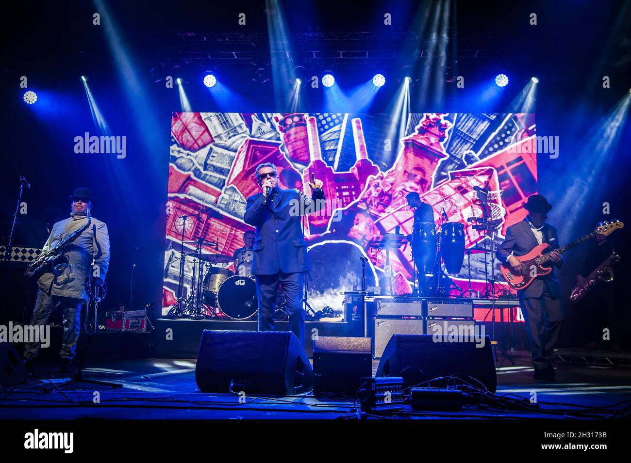 La follia si esibirà dal vivo sul palco al Camp Bestival 2017 Lulworth Castle - Wareham. Data foto: Sabato 29 luglio 2017. Il credito fotografico deve essere: David Jensen/EMPICS Entertainment Foto Stock