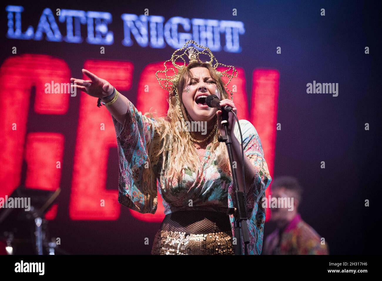 La Chiesa di Charlotte suona il suo Pop Dungeon Late Night dal vivo al Bestival 2017 al Castello di Lulworth - Wareham. Data foto: Sabato 9 settembre 2017. Il credito fotografico deve essere: David Jensen/EMPICS Entertainment Foto Stock