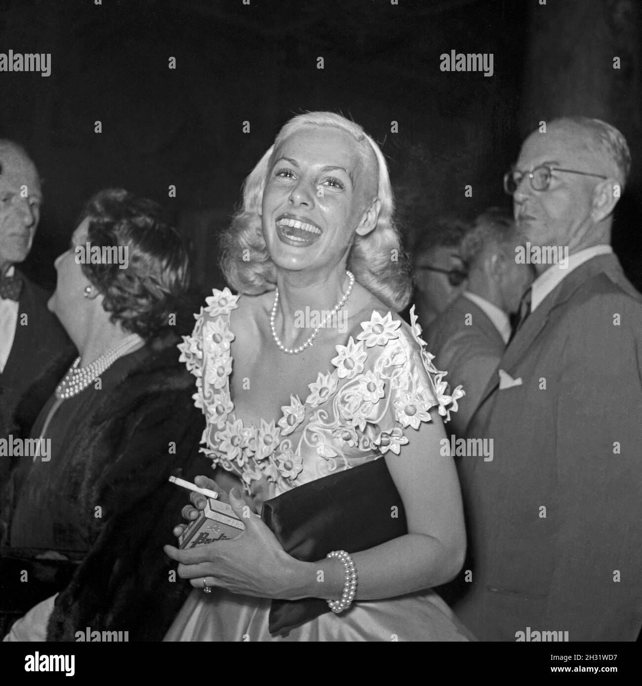 Rossana Rory, italienische Schauspielerin, bei einem Besuch in Deutschland, 1954. L'attrice Rossana Rory in visita in Germania, 1954. Foto Stock