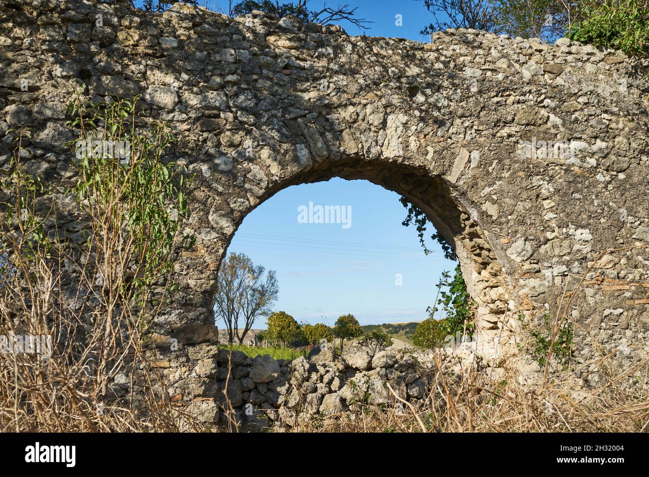 Römisches Aquädukt bei Tarquinia, Lazio, Italien, Europa Foto Stock