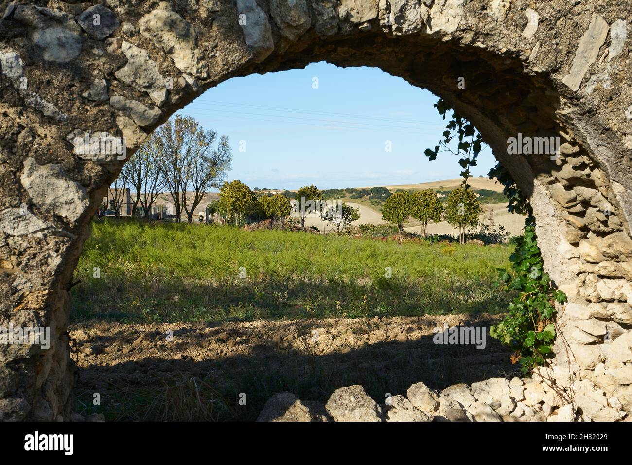 Römisches Aquädukt bei Tarquinia, Lazio, Italien, Europa Foto Stock