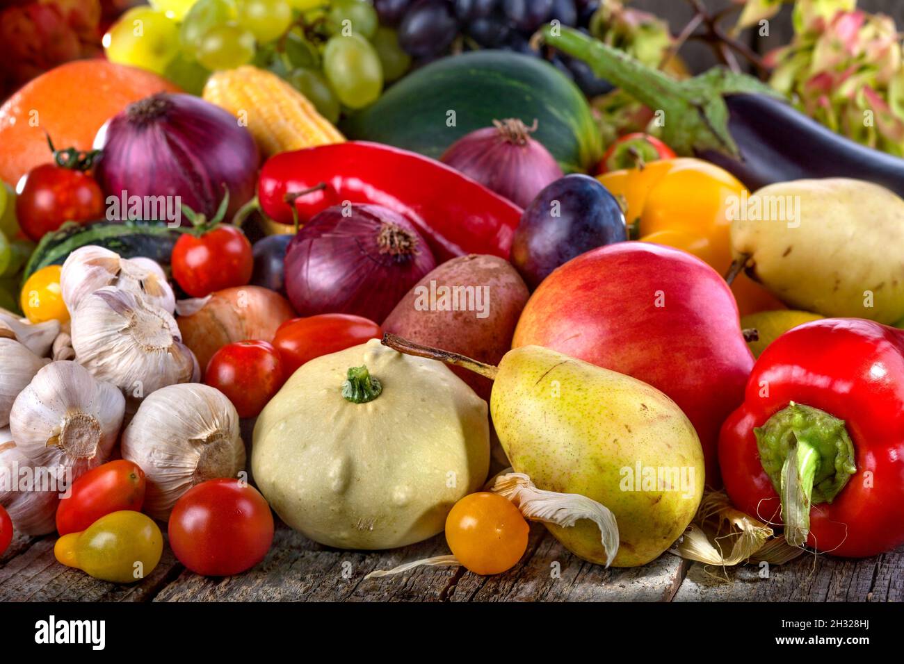 Le frutta e le verdure biologiche locali più salutari del giardino Foto Stock