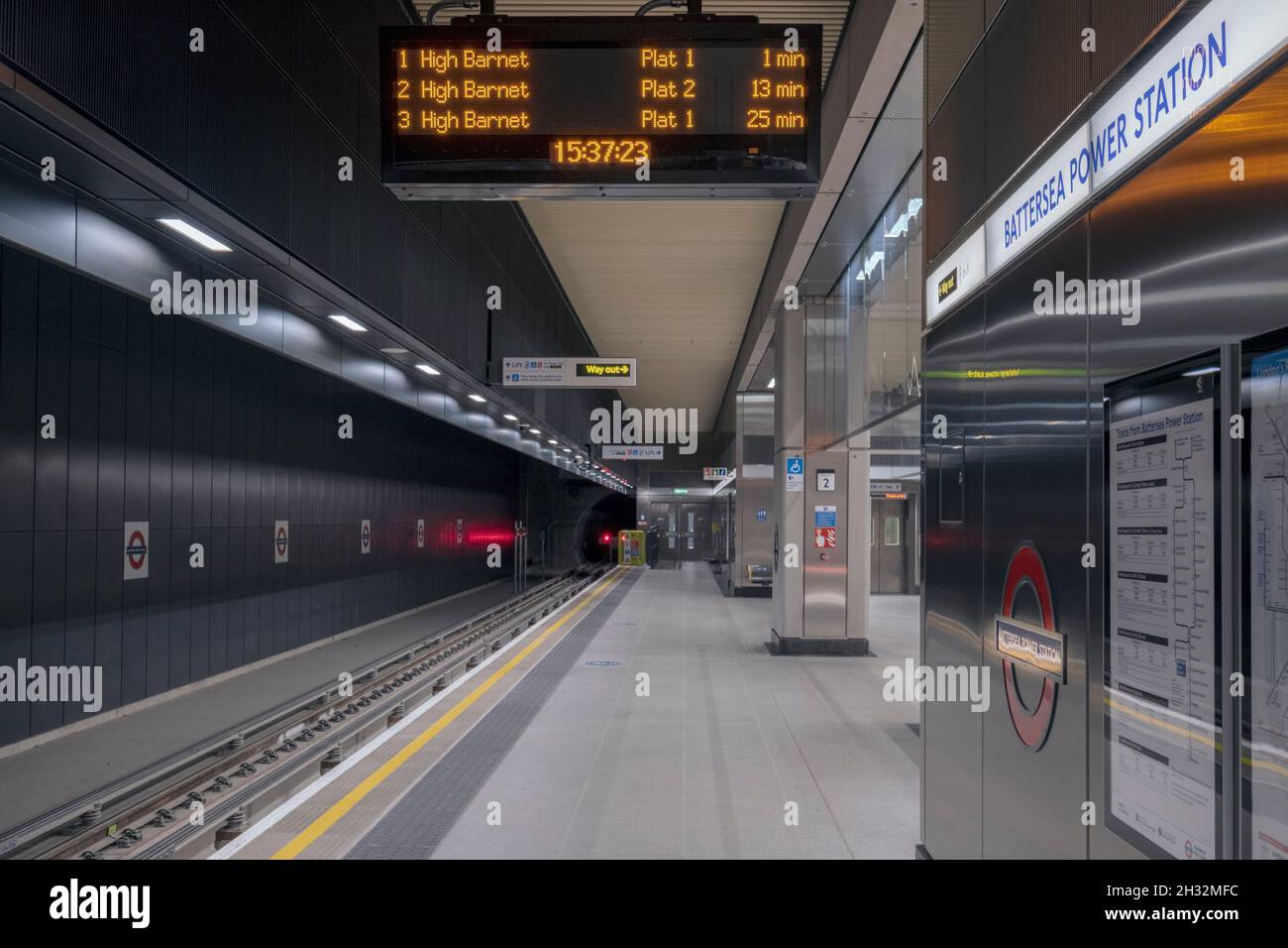 Stazione della metropolitana di Battersea Power sulla Northern Line, Wandsworth, Londra, Regno Unito Foto Stock