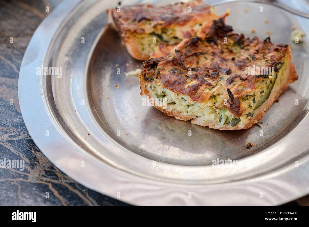 Tourte aux Blettes, una torta salata con la zattera, un antipasto tradizionale della Costa Azzurra Foto Stock