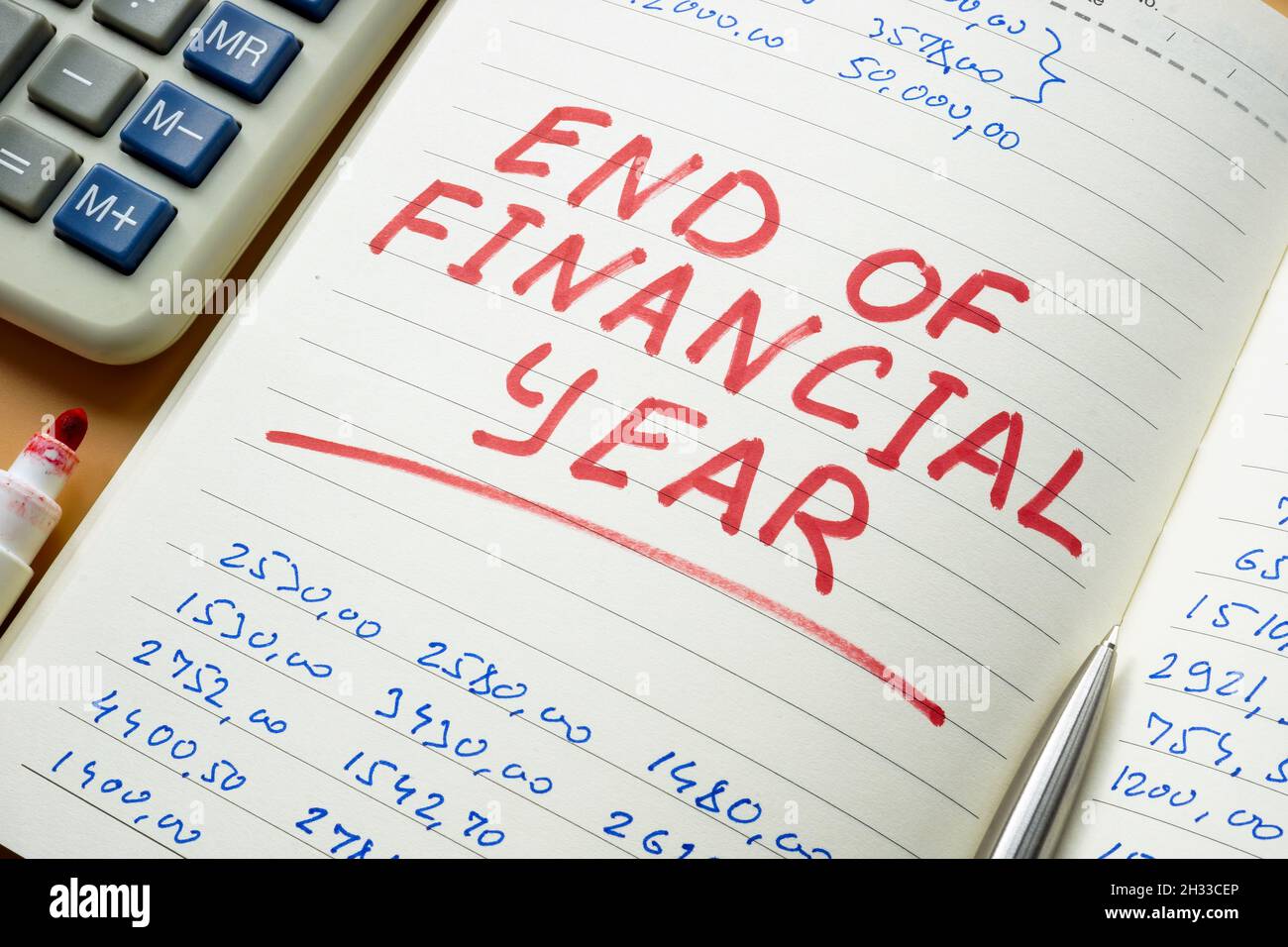 Fine dell'esercizio finanziario segnare nella contabilità. Foto Stock