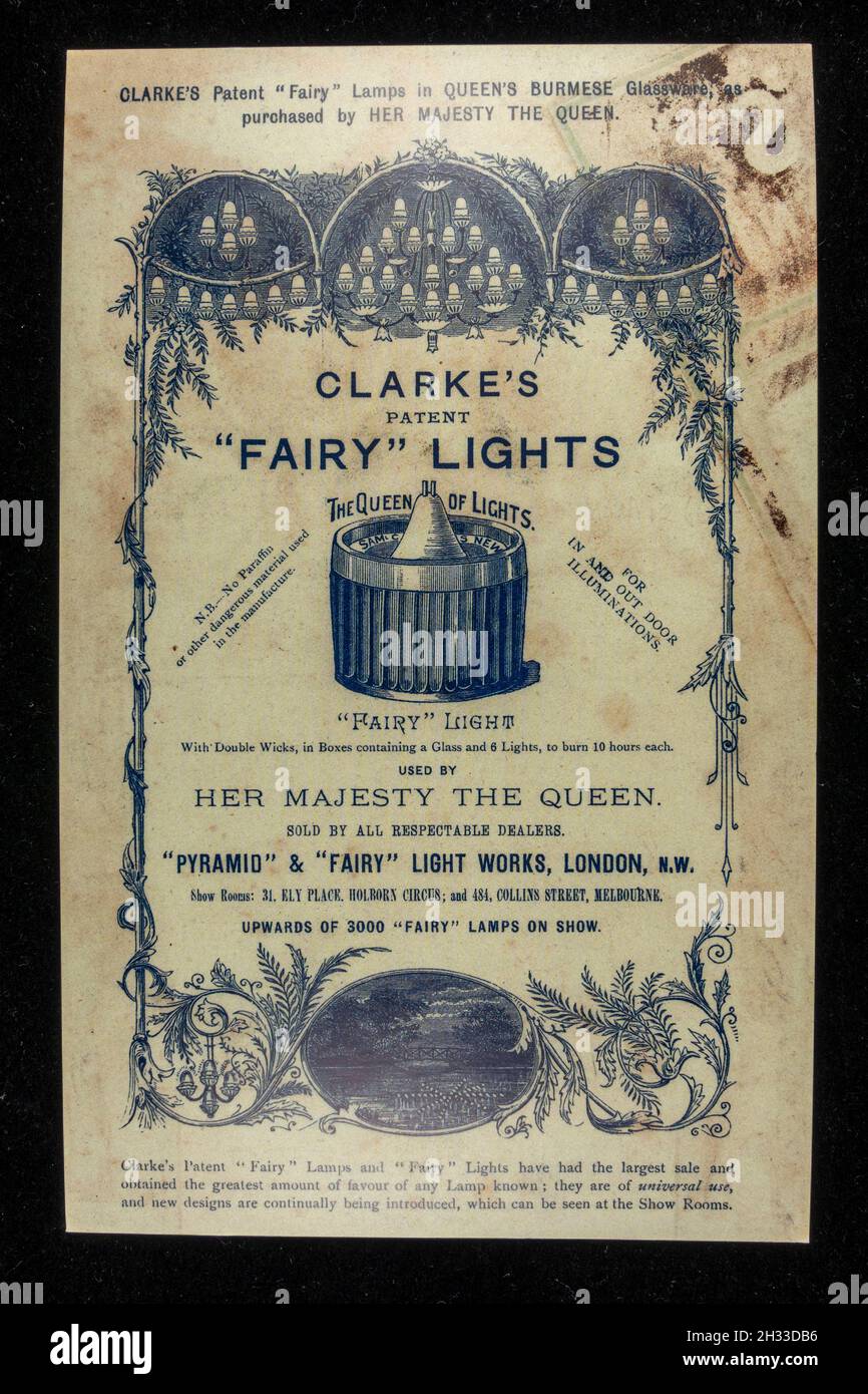 Poster pubblicitario vittoriano (replica) per Clarke's Pyramid notte luci & fata luci. Foto Stock