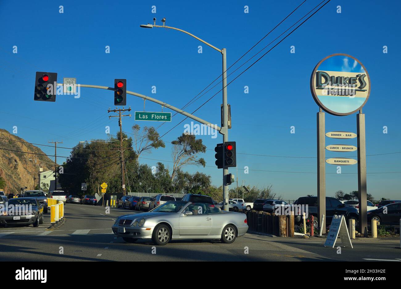 Duke's Seafood presso la Pacific Coast Highway (state Route 1), Malibu CA Foto Stock