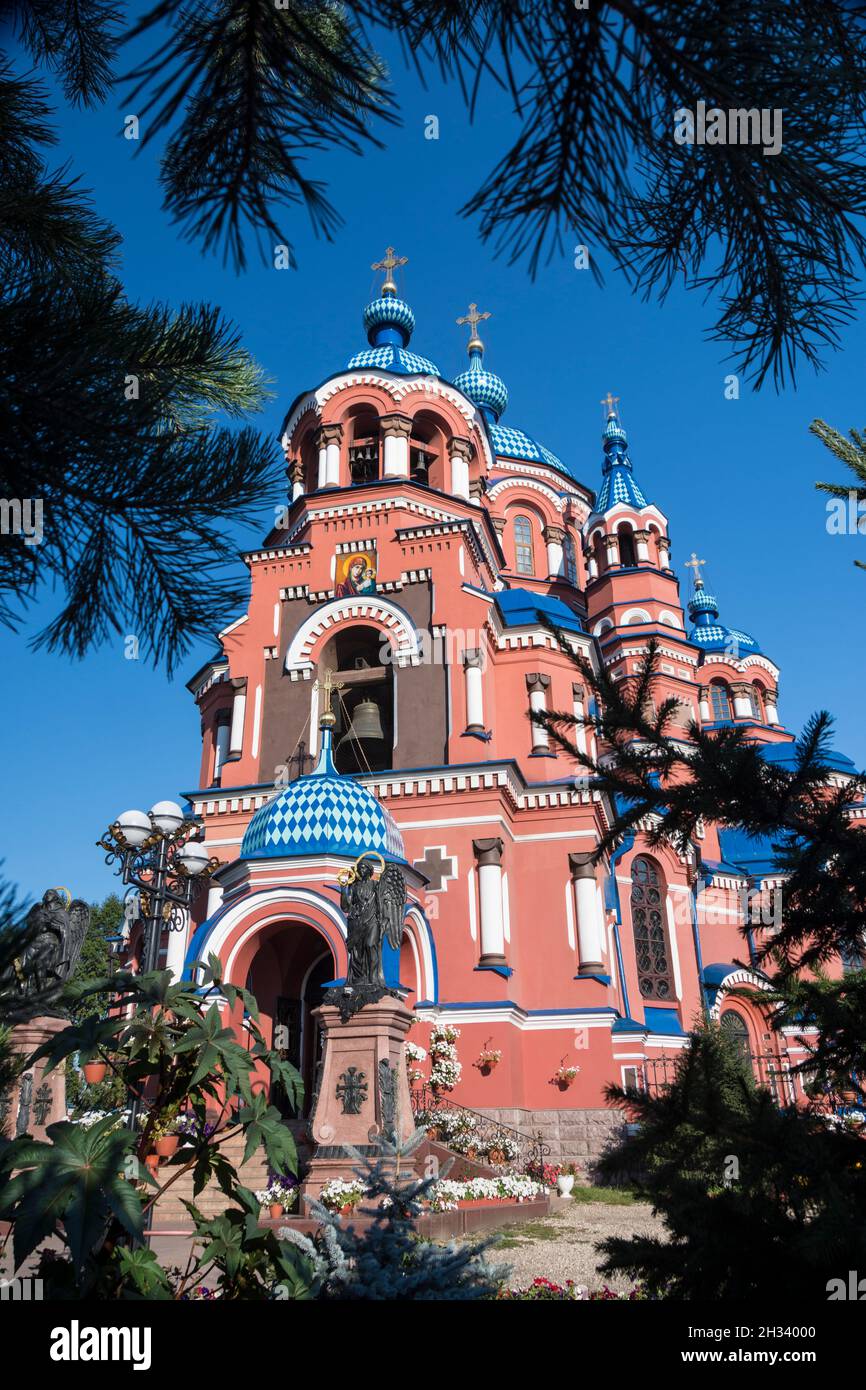La colorata chiesa di Kazan (Chiesa di nostra Signora di Kazan) a Irkutsk, Irkutsk Oblast, Russia Foto Stock
