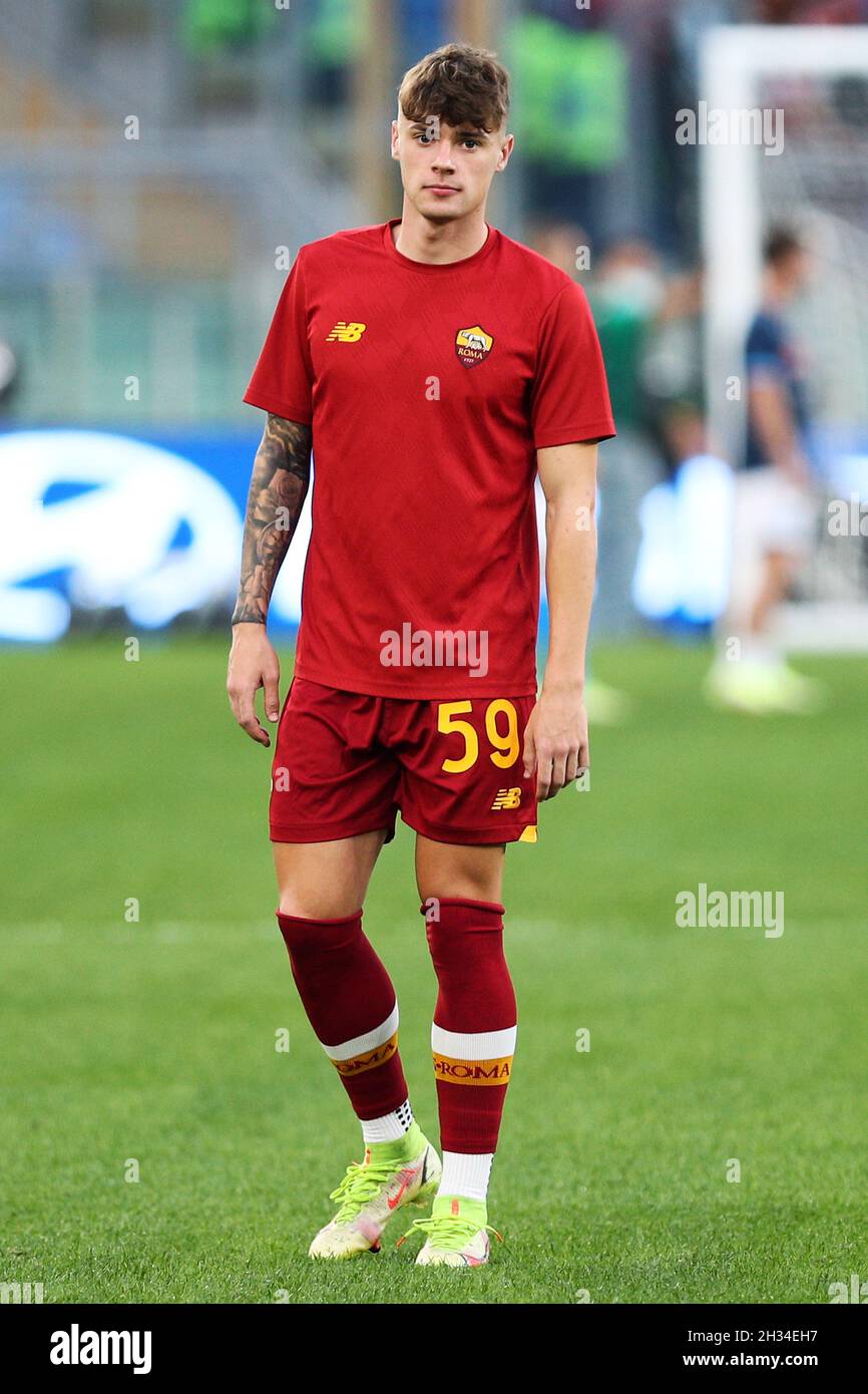 Nicola Zalewski di Roma reagisce durante il campionato italiano Serie A partita di calcio tra ROMA e SSC Napoli il 24 ottobre 2021 allo Stadio Olimpico di Roma, Italia - Foto: Federico Proietti/DPPI/LiveMedia Foto Stock