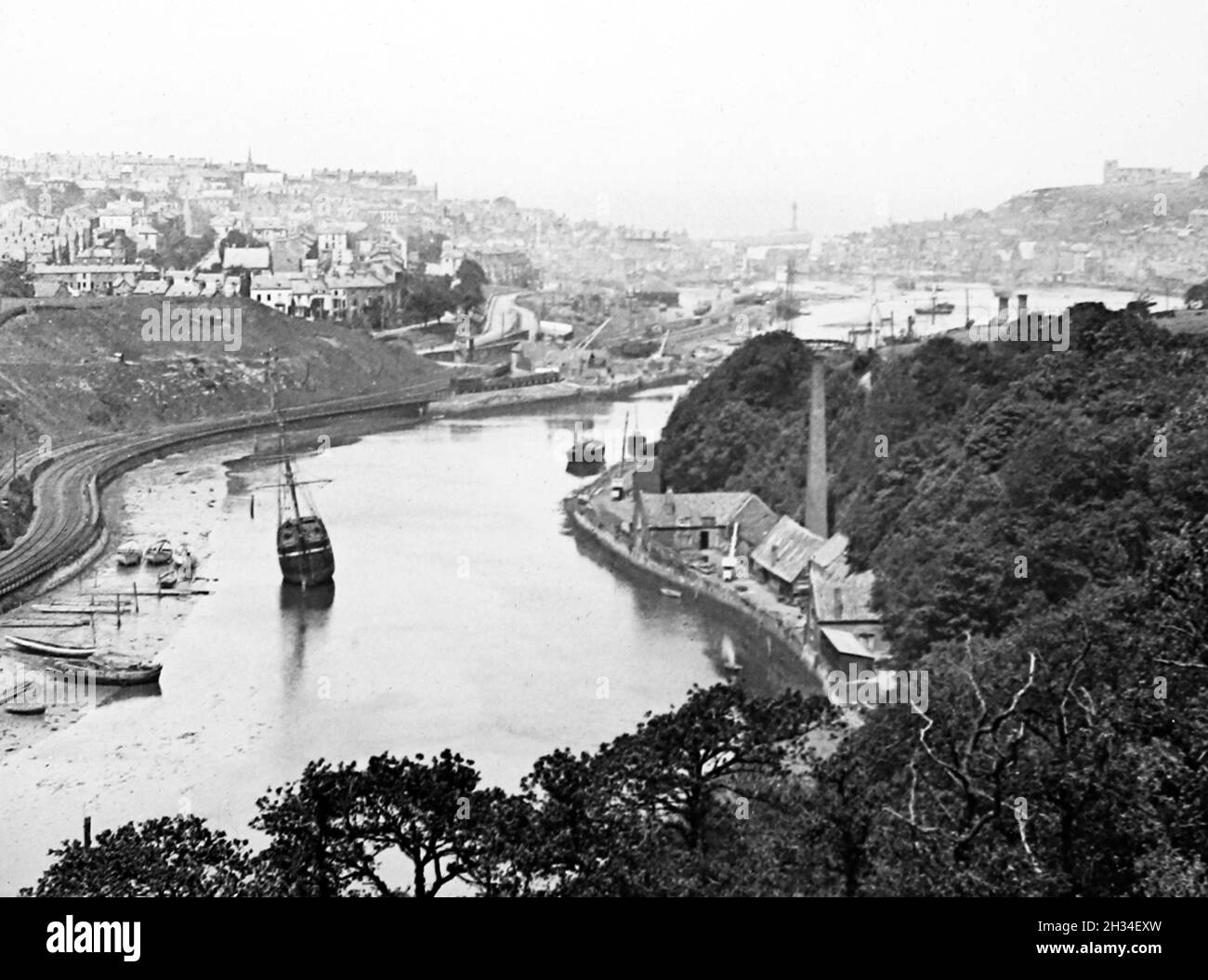 Fiume Esk a Whitby, periodo vittoriano Foto Stock