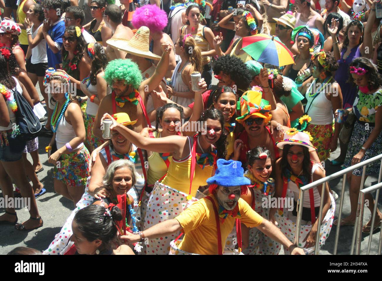 Gli uomini con palloncini sfilata di carnevale di Rio de Janeiro in Brasile  Foto stock - Alamy